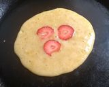 Foto del paso 4 de la receta: Pancakes de banana con dulce de fresa