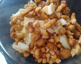 A picture of step 3 of Chicken chana chaat.