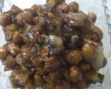 A picture of step 6 of Chana chilli.