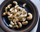 A picture of step 3 of Roasted Fox Nuts.
