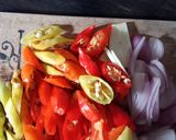 Foto langkah ke 2 dari resep Ayam Goreng Kuah Asam Jawa.