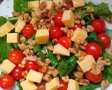 Foto del paso 6 de la receta: ENSALADA DE RÚCULA, NUECES, QUESO Y CHERRY 😘🧀😍😘🧀😍😘🧀😍