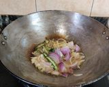 A picture of step 3 of Gajar Matar Gobhi Sabzi.