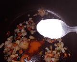 A picture of step 4 of Indori poha.