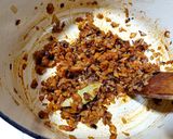 Foto del paso 2 de la receta Guiso catalán de ternera y setas (estofat de bou)