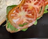 Foto del paso 7 de la receta Bocadillo vegetal con salmón y queso de cabra