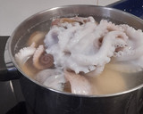Foto del paso 6 de la receta: Pulpitos con salsa de tomate