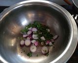 A picture of step 1 of Tom yum Shorba.