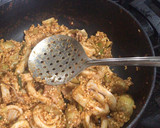 Foto del paso 6 de la receta: Arroz meloso con calamares y alcachofa