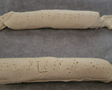 Foto del paso 5 de la receta: Bratwurst con mostaza y miel en hojaldre