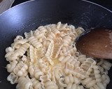 Foto langkah ke 3 dari resep Maklor saos cream bayam (makaroni telor).
