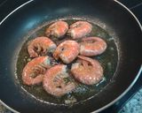 Foto del paso 6 de la receta Bacalao con ajada, gambas y patas de rejos
