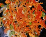 Foto del paso 2 de la receta: Fideos de mix de legumbres acompañados de un wok de verduras con salsa de soja