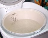 Foto langkah ke 1 dari resep Lontong / Kupat Rice Cooker.
