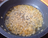 Foto del paso 3 de la receta: Pollo en salsa de tomate y ciruelas