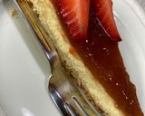 Foto del passaggio 4 della ricetta Crostata di fragole e ricotta🍓 (simil cheesecake)