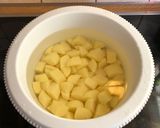 Szalonnakabátos zöld spárga és főtt fehér spárga krumplival recept fázis 4 fotója