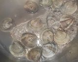 Foto del paso 4 de la receta: Bisque de Langostinos, Chirlas, Mejillones, Dorada y Atún Rojo