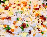 Hình bước làm 3 của món Cơm Chiên Dương Châu