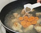 Gambar langkah 2 resipi Sup Ayam Shiitake.