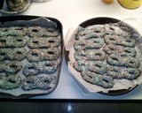 Foto del passaggio 5 della ricetta Mascherine di carnevale al cioccolato al forno