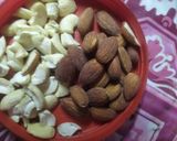 चटपटी ड्राई फ्रूट्स दाल मोठ (Chatpati dry fruits dalmoth recipe in Hindi) रेसिपी चरण 2 फोटो