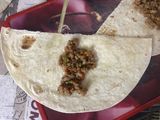 صاج باللحمة والجبن