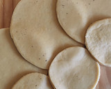 Foto del passaggio 4 della ricetta Mini calzoni di cipolla