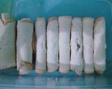 Foto langkah ke 2 dari resep Roti gulung sosis keju.