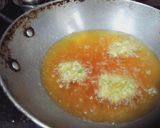 A picture of step 5 of Green Moong dal pakoda.