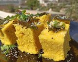 A picture of step 14 of Khaman dhokla.