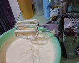 Foto langkah ke 2 dari resep Bolu ketan hitam keju lumer.