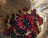 Φωτογραφία βήματος 6 της συνταγής Blueberry-raspberry dark chocolate muffins