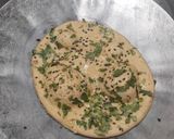 ઇન્સ્ટન્ટ ગાર્લીક ઘઉં ની નાન (Instant Garlic Wheat Naan Recipe In Gujarati) રેસીપી સ્ટેપ3ફોટો