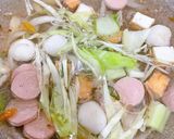 Gambar langkah 2 resipi 👩🍳Maggi Kari Tumis For One.