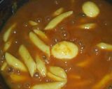 Foto langkah ke 6 dari resep Tteokbokki (Korean Spicy Rice Cakes).