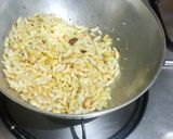 A picture of step 5 of Puffed rice chivda.