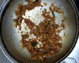 A picture of step 3 of Turai gravy marathi style.