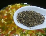 A picture of step 6 of Hot and sour soup.
