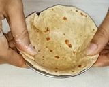 A picture of step 7 of Green salad with custard in tortilla cups.