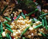 Foto langkah ke 3 dari resep Tumis Kacang Panjang Jagung Manis Sosis.