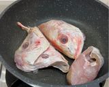Foto langkah ke 2 dari resep Sup ikan kakap.