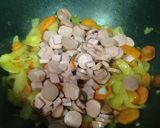 Foto del paso 12 de la receta Wok de zanahoria y cebolla con salchichas