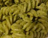 Spinach, walnut and tomato pesto recipe step 3 photo