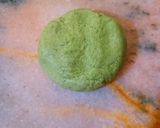 A picture of step 4 of Bathua Paratha.