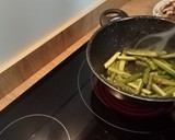 Foto del paso 2 de la receta: Salteado de espárragos con setas shiitake y pavo