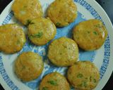 A picture of step 3 of Delhi special dahi tikki.