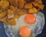 รูปขั้นตอนการทำที่ 4 ของ ฟักทองผัดไข่ 🥚 (คลีน)