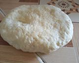 A picture of step 1 of Sausage and avocado salad tortillas.