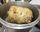 Foto del paso 2 de la receta: Cuete mechado